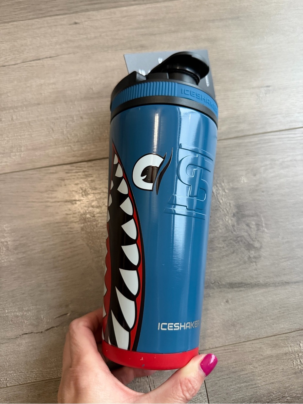 NIB Ice Shaker 26oz Ice Shaker - Blue Bomber